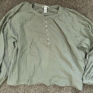 H&M Sage Green Textured Blouse- loose fitting style, bohemian ! Perfect for Fall